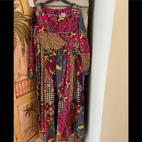 Dress/African - Picture 1 of 16